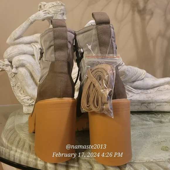 Dolce Vita Celida Ankle Heeled Combat Hiking Moto Boot Lug Sole Leather #727 - Picture 13 of 17